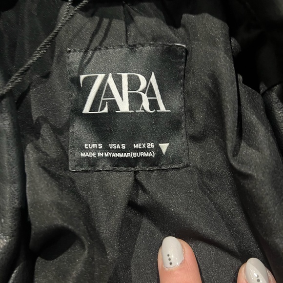 Leather jacket - Picture 2 of 3